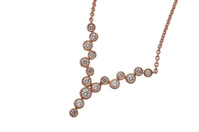 Lot 205 - A diamond necklace