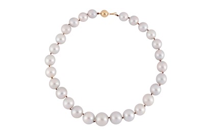 Lot 225 - A south sea cultured pearl necklace