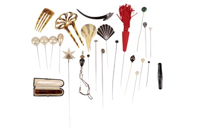 Lot 257 - A COLLECTION OF VARIOUS HAIR PINS AND GRIPS