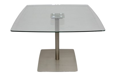 Lot 67 - A CONTEMPORARY DINING TABLE