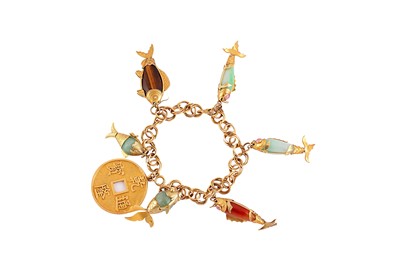 Lot 126 - A charm bracelet