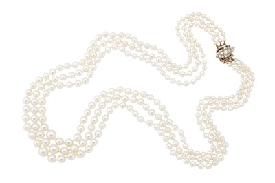 Lot 12 - A cultured pearl necklace with a diamond clasp