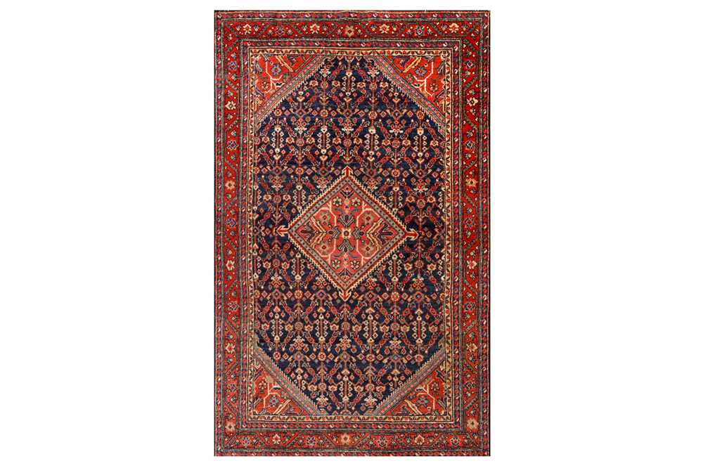Lot 6 - AN ANTIQUE MAHAL RUG, WEST PERSIA