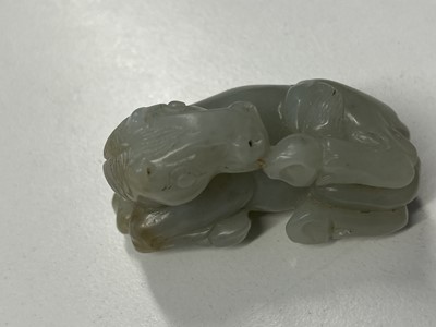 Lot 570 - A GROUP OF CHINESE JADE CARVINGS.