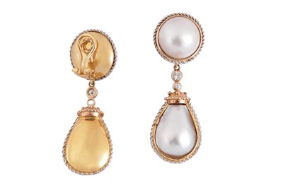 Lot 169 - A pair of cultured pearl and diamond pendent earclips