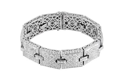 Lot 56 - A diamond bracelet