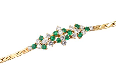 Lot 112 - An emerald and diamond bracelet
