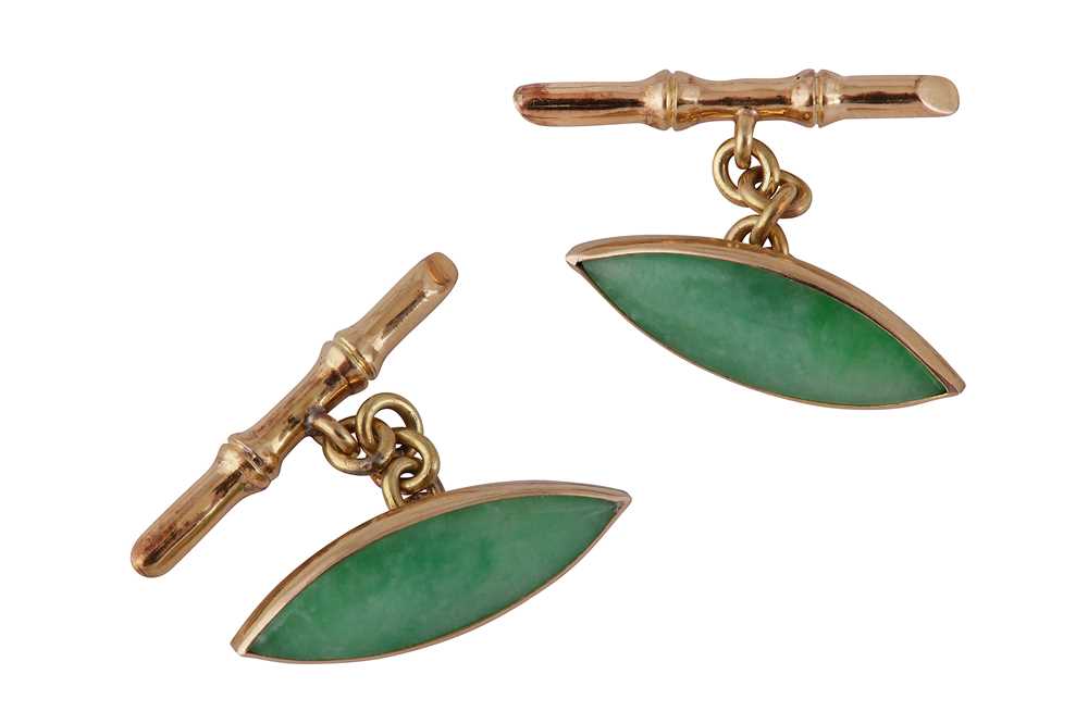Lot 125 - A pair of jade cufflinks