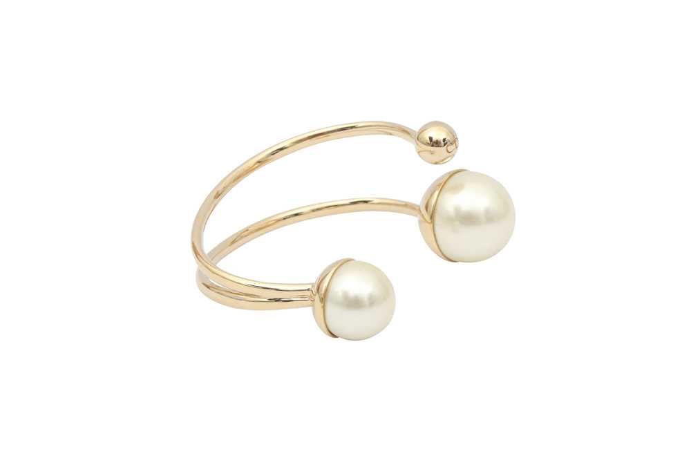 Lot 412 - Christian Dior UltraDior Pearl Open Cuff