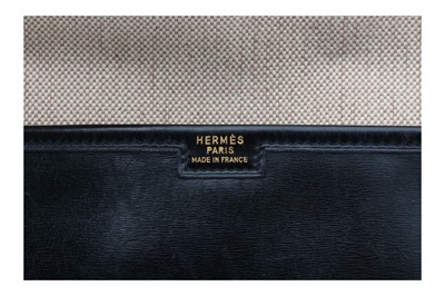Lot 560 - Hermes Black Box Jige Clutch PM