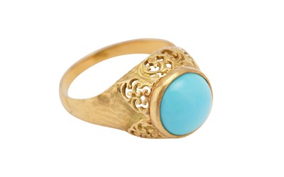 Lot 139 - A turquoise ring