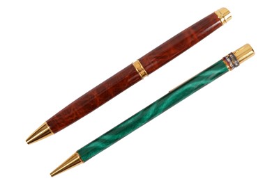 Lot 341 - A MUST DE CARTIER GOLD PLATED BALLPOINT PEN