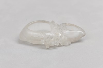 Lot 16 - A CHINESE CARVED CRYSTAL 'DOUBLE PEACH' WASHER.