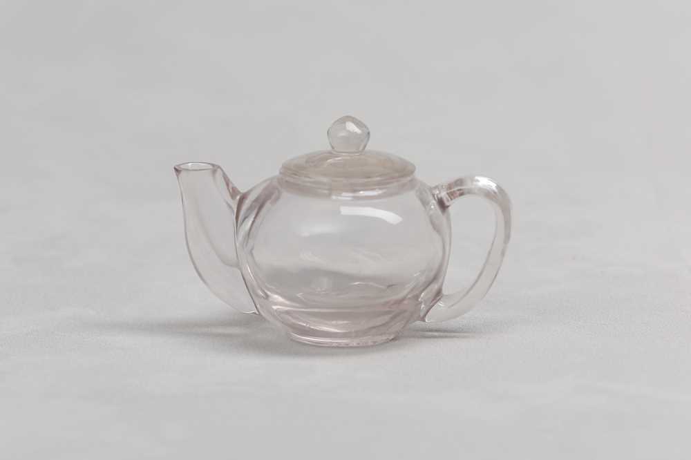 A CHINESE ROCK CRYSTAL TEAPOT AND COVER.