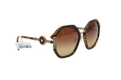 Lot 281 - Versace Brown Havana Oversized Sunglasses