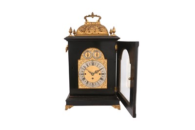 Lot 26 - A LARGE ANTIQUE AND LATER BRACKET CLOCK