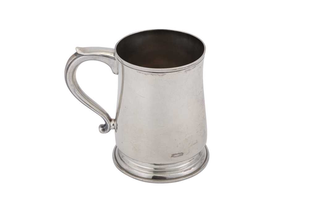Lot 153 - AN ELIZABETH II STERLING SILVER HALF-PINT MUG, LONDON 1977 BY C. J. VANDER
