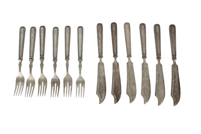 Lot 176 - A SET OF EARLY 20TH CENTURY GERMAN 800 STANDARD SILVER FISH EATERS