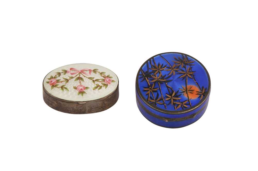 Lot 76 - An early 20th century sterling silver gilt and enamel compact, import for London 1917 by Cohen and Charles