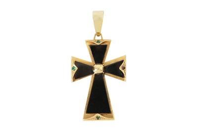 Lot 107 - A maltese cross pendant
