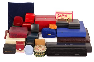 Lot 229 - A collection of jewellery boxes (34)
