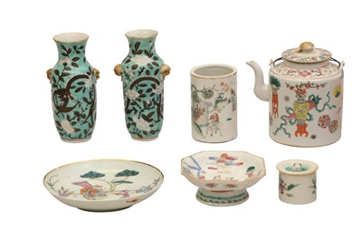 Lot 481 - A GROUP OF CHINESE PORCELAIN