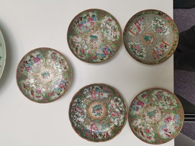 Lot 478 - A GROUP OF CHINESE CANTON FAMILLE ROSE PIECES.