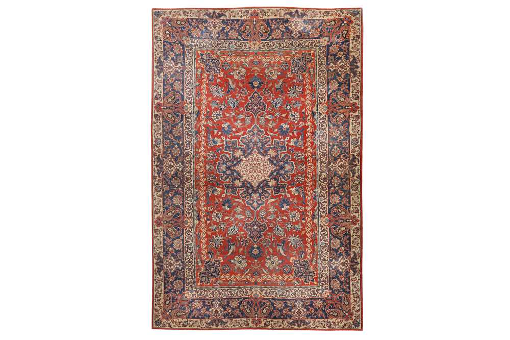 Lot 81 - A VERY FINE ISFAHAN RUG, CENTRAL PERSIA