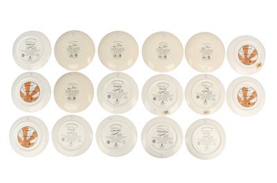 Lot 90 - A COLLECTION OF LIMITED EDITION WEDGWOOD CLARICE CLIFF AND SUSIE COOPER PLATES