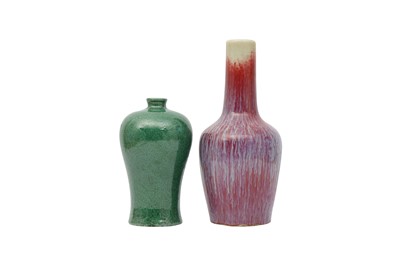 Lot 771 - A CHINESE APPLE-GREEN MEIPING AND A FLAMBÉ MALLET VASE.