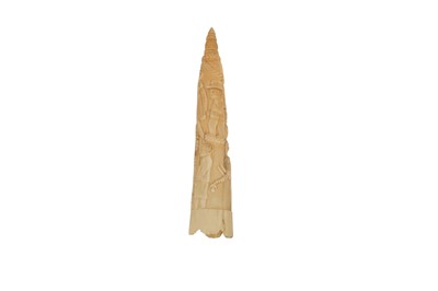 Lot 444 - A 19TH CENTURY LOANGO CARVED IVORY TUSK ORNAMENT