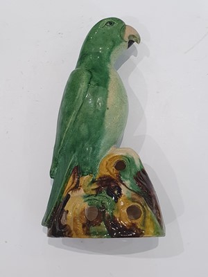 Lot 207 - A PAIR OF CHINESE EXPORT PORCELAIN MODELS OF PARROTS.