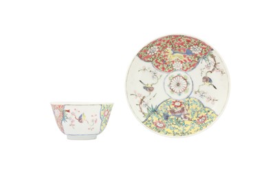 Lot 678 - A CHINESE EXPORT EGGSHELL PORCELAIN TEA BOWL AND SAUCER.