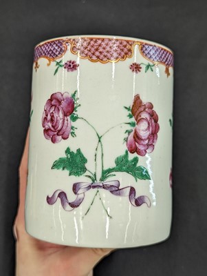 Lot 226 - A CHINESE EXPORT FAMILLE-ROSE TANKARD