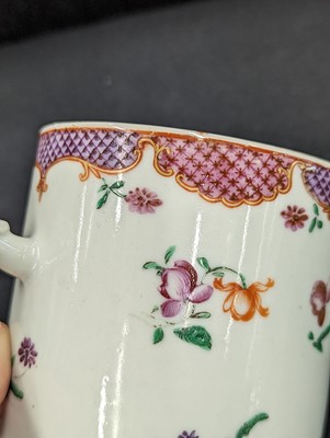 Lot 226 - A CHINESE EXPORT FAMILLE-ROSE TANKARD