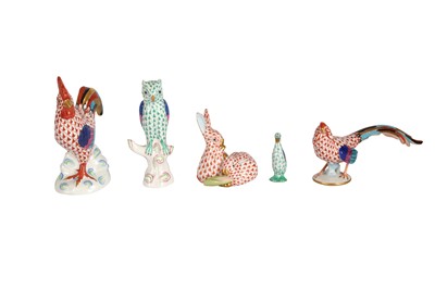Lot 256 - A COLLECTION OF FIVE HEREND FISHNET PATTERN ANIMAL FIGURES