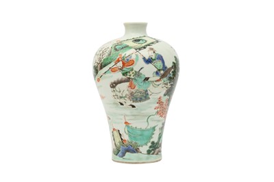 Lot 501 - A CHINESE FAMILLE VERTE 'WARRIORS' MEIPING.