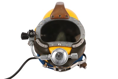 Lot 357 - AN EARLY KIRBY MORGAN SUPERLITE 17B COMMERCIAL DIVING HELMET