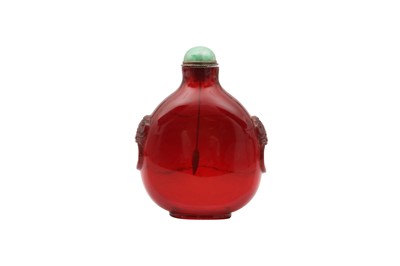 Lot 13 - A CHINESE RUBY RED GLASS SNUFF BOTTLE.