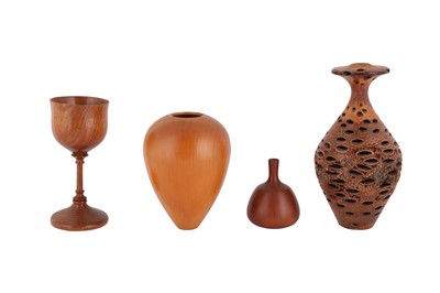 Lot 364 - A COLLECTION OF TURNED WOODEN ITEMS