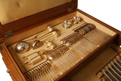 Lot 319 - A cabinet fitted early 20th century Austrian 800 and 750 standard silver table service of flatware / canteen, Vienna circa 1910 by Karl Müller (active 1883-1915)