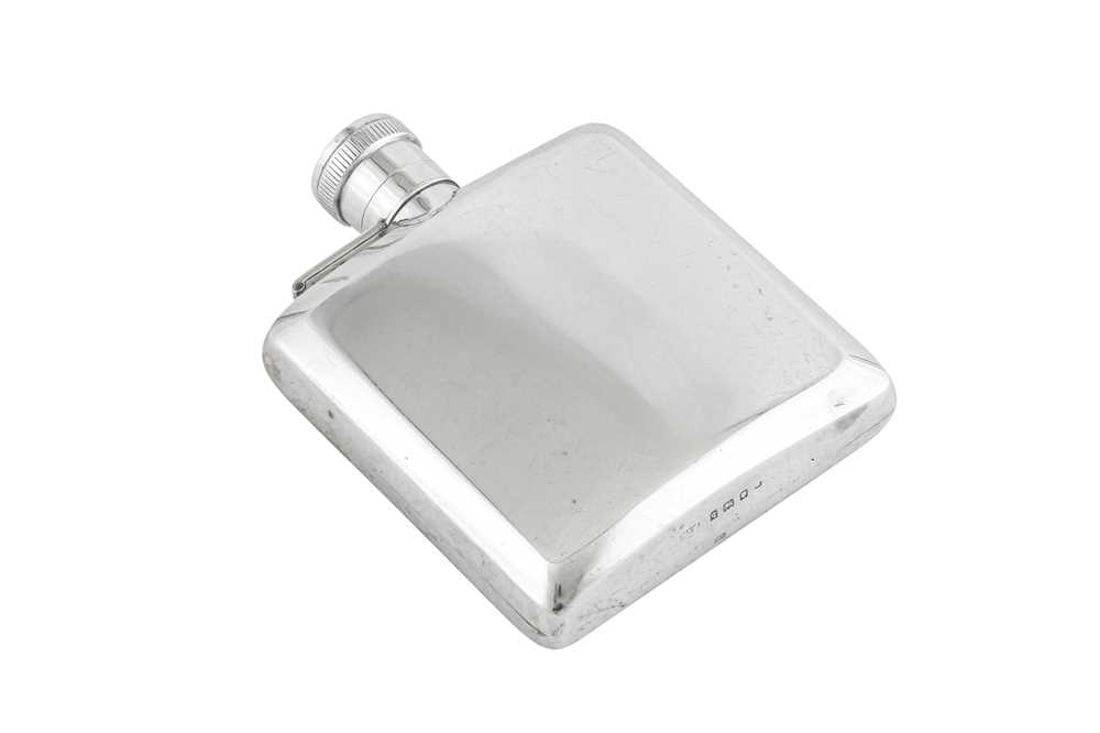 Lot 48 - A George V sterling silver spirit or hip flask, London 1931 by Mappin and Webb