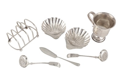 Lot 56 - A MIXED GROUP OF STERLING SILVER