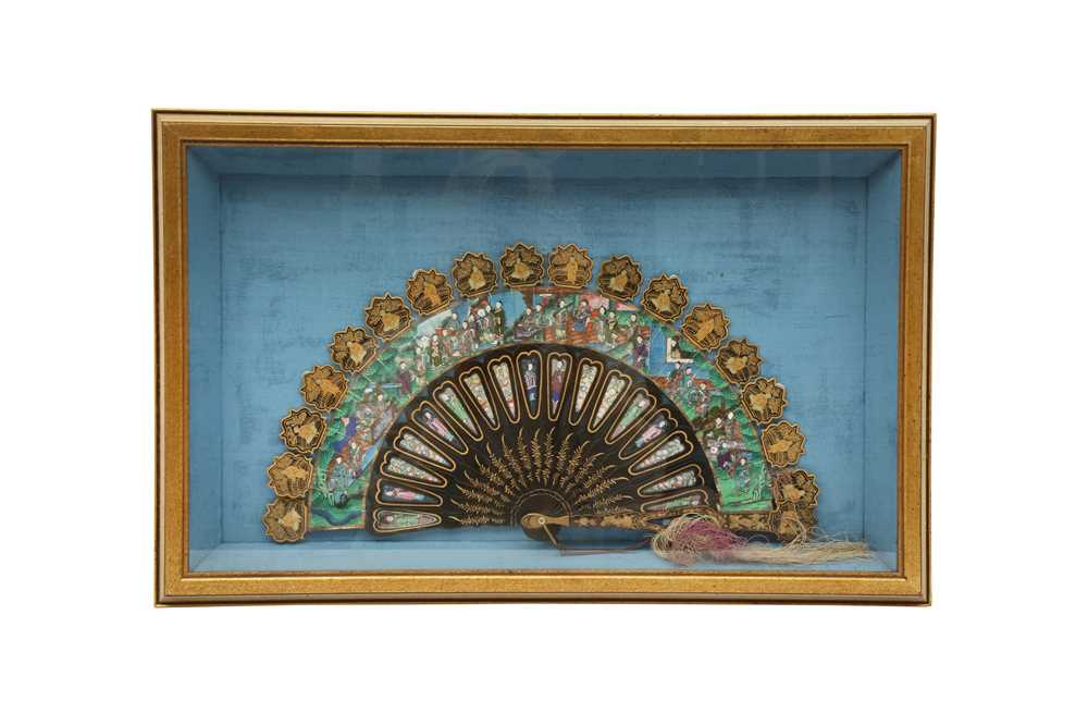 Lot 535 - λ A CHINESE CANTON PAINTED BLACK LACQUER FAN.