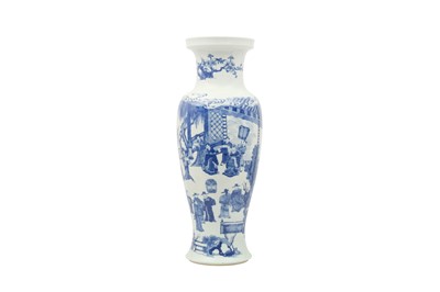 Lot 639 - A CHINESE BLUE AND WHITE BALUSTER VASE.