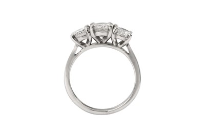 Lot 154 - A diamond three-stone ring