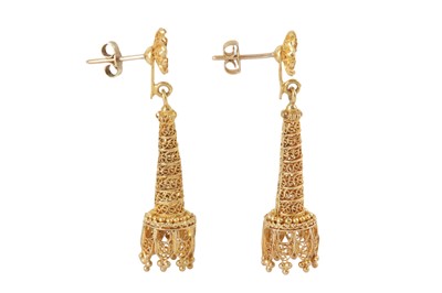 Lot 44 - A pair of pendent filigree earrings
