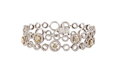 Lot 161 - A diamond bracelet