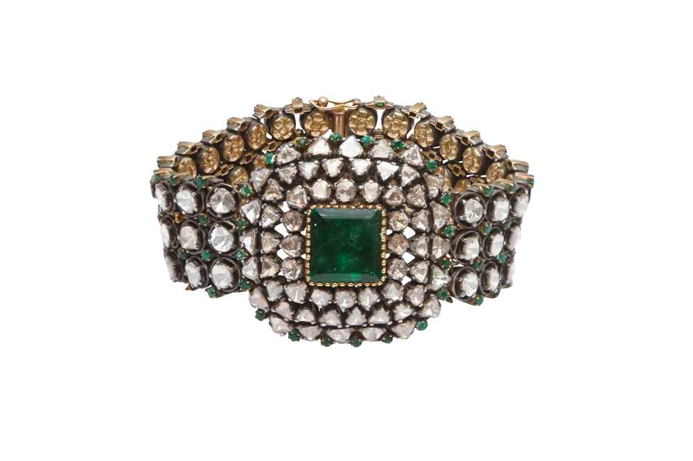 Lot 378 - A MUGHAL-REVIVAL DIAMOND AND EMERALD BRACELET