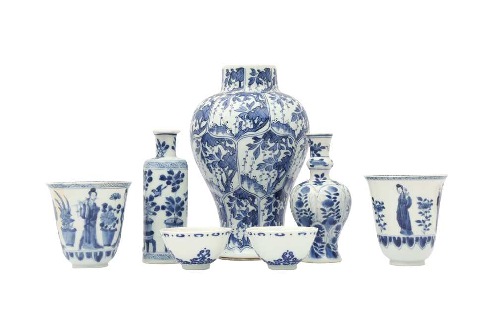Lot 618 - THREE CHINESE BLUE AND WHITE VASES, TWO BEAKERS AND A PAIR OF CUPS.